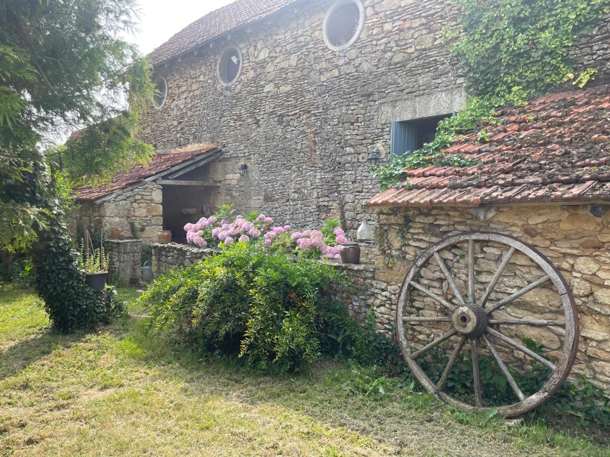 Gîte Le Meynet Saint-Cyprien  Extérieur photo